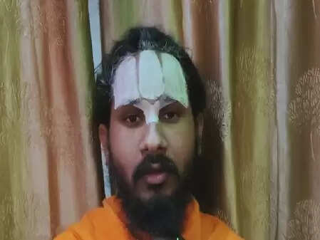 'मणिशंकर अय्यर की मानसिक स्थिति सही नहीं, इलाज कराना चाहिए', अयोध्या के संत