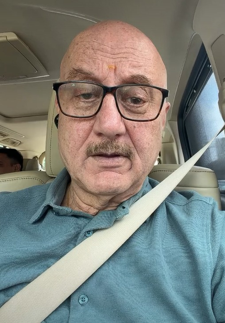 नेपाल में बाढ़ की तबाही देख भावुक हुए अनुपम खेर, कहा- 'ऐसे समय में शब्द बहुत छोटे पड़ जाते हैं'
