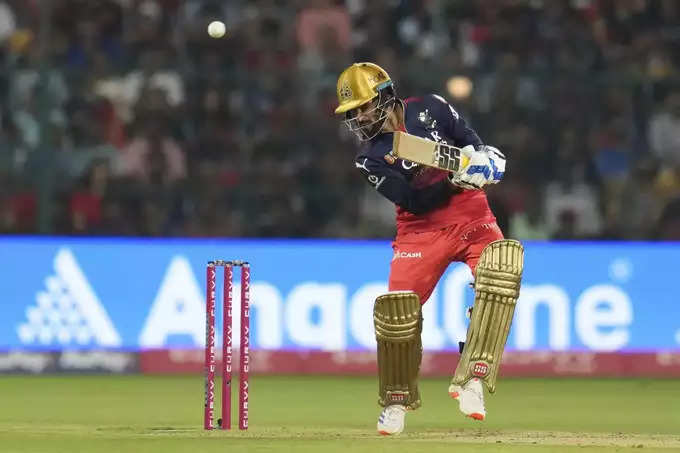 मिडिल ऑर्डर की नाकामी, गेंदबाजों की पिटाई, RCB की हार के ये रहे 5 मुजरिम, जिन्होंने घर में ही कटा दी नाक