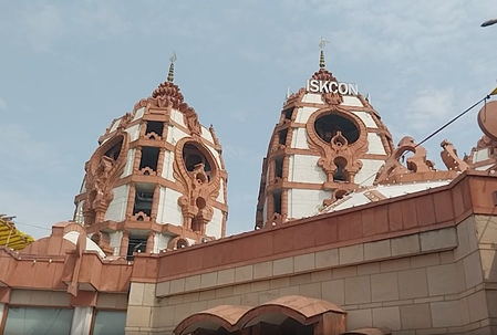 जन्माष्टमी को लेकर दिल्ली के इस्कॉन मंदिर में भव्य तैयारी, मोर-थीम पर होगी सजावट, 1008 व्यजनों का लगेगा भोग