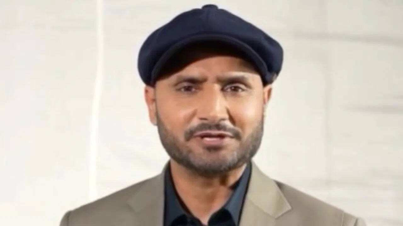 IPL 2025: 20 मर्डर के आरोपी ने नाम पर, सचिन ने रख दिया हरभजन का वही नाम, देखें Video