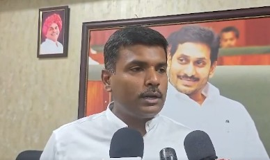 'आंध्र प्रदेश की गठबंधन सरकार विशाखापत्तनम के विकास को कर रही कमजोर', वाईएसआरसीपी का आरोप