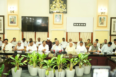 कर्नाटक सरकार ने आंतरिक आरक्षण की घोषणा की, सीएम सिद्धारमैया ने बताया ऐतिहासिक