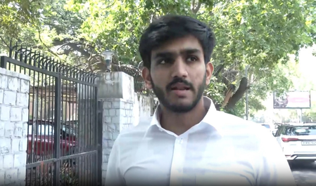 दिल्ली: हंसराज कॉलेज ने सस्पेंड किए 30 छात्र, डूसू अध्यक्ष आर्यन मान ने दी आंदोलन की चेतावनी