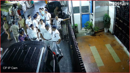 ममता बनर्जी के आवास के बाहर पुलिस की तैनाती पर टीएमसी ने जताई आपत्ति, लगाया डराने का आरोप