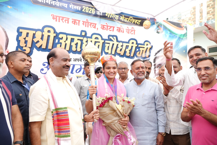 लोकसभा अध्यक्ष ओम बिरला ने सीडब्ल्यूजी 2026 की गोल्ड मेडलिस्ट बॉक्सर अरुंधति को किया सम्मानित
