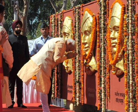 भगत सिंह का राष्ट्र सम्मान के लिए सर्वस्व न्योछावर करने का जज्बा नौजवानों की हिम्मत और हौसले का प्रतीक: पीएम मोदी
