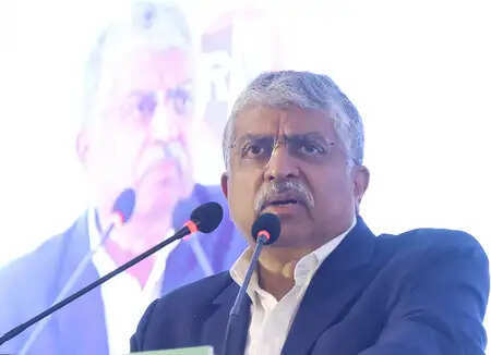 भारत एआई में एडवांस चिप और एलएलएम पर नहीं, बल्कि वास्तविक उपयोग की एप्लीकेशन बनाने पर करे फोकस :नंदन नीलेकणी