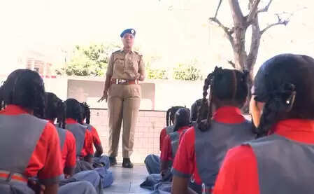 किशोरियों के सशक्तीकरण में कारगर साबित हो रहा है गुजरात सरकार का ‘सक्षम युविका प्रोजेक्ट’