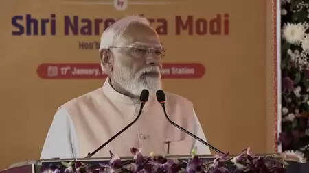 देश को मिली पहली वंदे भारत स्लीपर ट्रेन की सौगात, पीएम मोदी ने दिखाई हरी झंडी