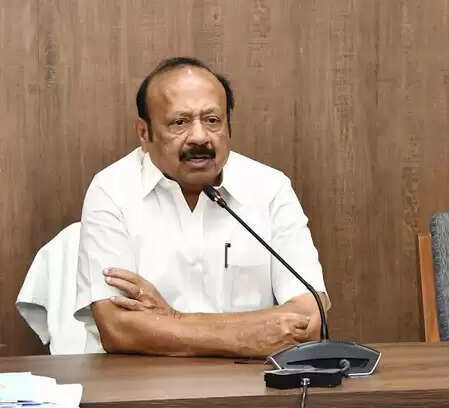 संकट की घड़ी में तमिलनाडु सरकार किसानों के साथ: कृषि मंत्री पन्नीरसेल्वम