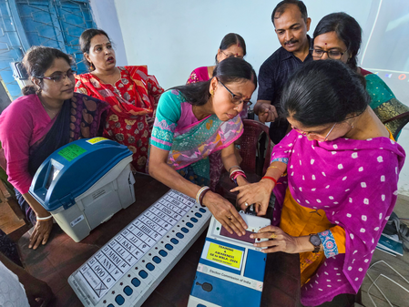 तकनीक, पारदर्शिता और समावेशन से भारत का चुनावी लोकतंत्र लगातार मजबूत हुआ: रिपोर्ट