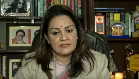 लोकतंत्र के सिद्धांतों को ताक पर रखने की कोशिश कर रही सरकार: प्रियंका चतुर्वेदी