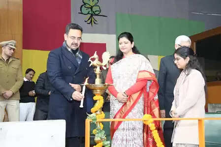 लंबे औपनिवेशिक शासन के बावजूद भारत विश्व का सबसे बड़ा लोकतंत्र है: हरविंदर कल्याण