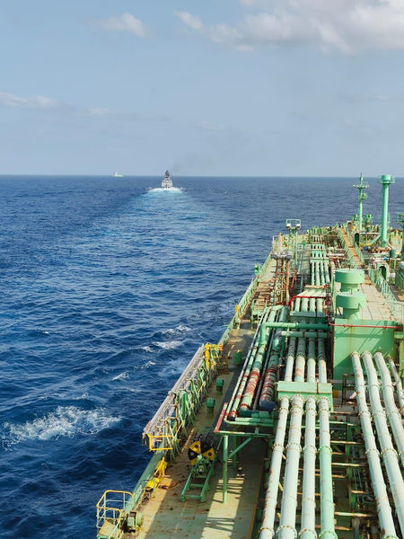 मिडिल ईस्ट संघर्ष: 'हॉर्मूज' के बाद अब 'बाब-अल-मंदेब' पर भी संकट गहराने की आशंका, इंडियन नेवी अलर्ट