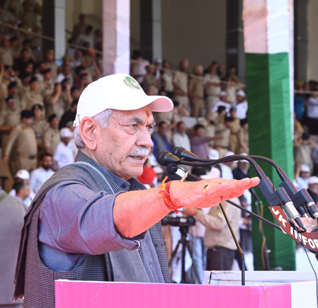 एलजी मनोज सिन्हा ने ‘नशामुक्त जम्मू कश्मीर’ के लिए जन आंदोलन की शुरुआत की