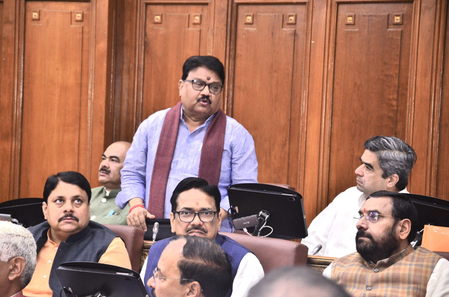 यूपी विधान परिषद में रेलवे प्रबंधन संस्थान का नाम अटल बिहारी वाजपेयी के नाम पर करने की उठी मांग