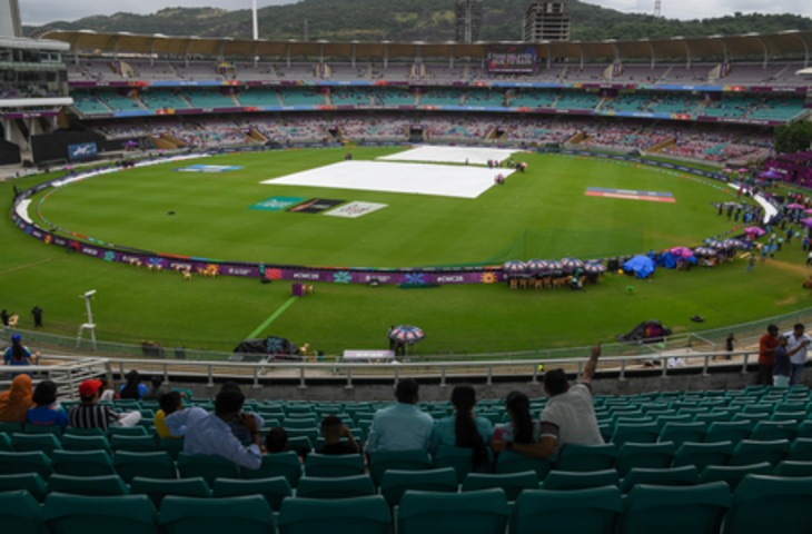 वनडे सीरीज: जिम्बाब्वे के खिलाफ पाकिस्तानी महिला टीम घोषित, मोमिना को पहली बार मौका