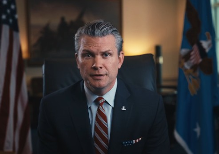 युद्ध समाप्त होगा या जारी रहेगा, फैसला ट्रंप ही करेंगे : अमेरिकी रक्षा मंत्री हेगसेथ