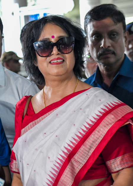 शेख हसीना को बांग्लादेश लौटने दिया जाए, बीएनपी सरकार अवामी लीग से बैन हटाए: तस्लीमा नसरीन