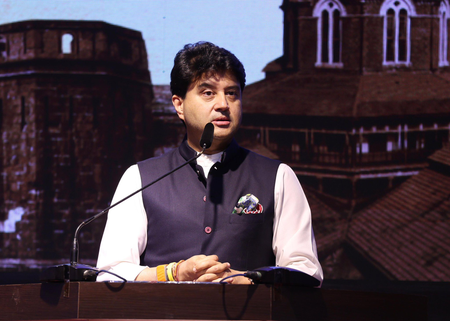 सिक्किम दौरे पर केंद्रीय मंत्री ज्योतिरादित्य सिंधिया, पीएम मोदी की अपील पर काफिले को किया छोटा