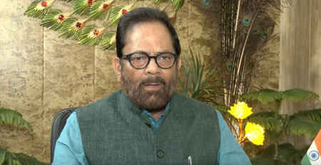 वैश्विक संकट में स्पष्टता और आत्मविश्वास के साथ काम कर रही सरकार: मुख्तार अब्बास नकवी