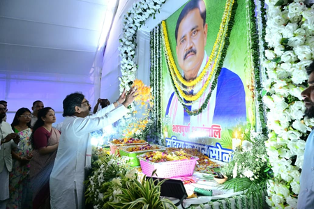 दिवंगत मंत्री सुदिव्य सोनू के द्वादशकर्म में पहुंचे सीएम हेमंत सोरेन, भावुक होकर बोले- उनका जाना अपूरणीय क्षति