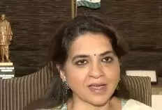 शिवसेना नेता शाइना एनसी ने राहुल गांधी को बताया झूठी कहानियों का नेता