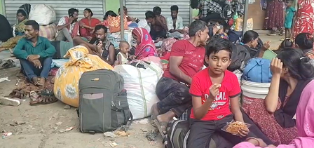 पश्चिम बंगाल में रह रहे 100 से अधिक घुसपैठिए अपने देश लौटने के लिए पहुंचे हकीमपुर चेक पोस्ट