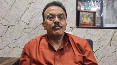 ऑटो-टैक्सी चालकों को मराठी सीखने के लिए एक साल की डेडलाइन, संजय निरुपम ने फैसले को सराहा