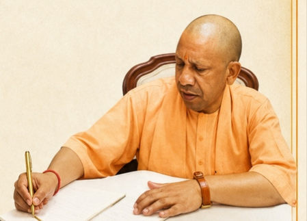 रक्षाबंधन केवल रक्षा-सूत्र नहीं, बहन-बेटियों के सम्मान, सुरक्षा और स्वाभिमान के संकल्प का पर्व : योगी