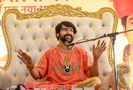 पश्चिम बंगाल में धीरेंद्र शास्त्री की सीएम सुवेंदु अधिकारी से तीन प्रमुख मांग, बोले-अब दंगे नहीं, हर-हर गंगे होना चाहिए