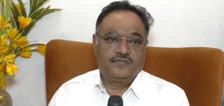 गैर-मुद्दों से सदन का समय बर्बाद कर रहा विपक्ष, सरकार चाहती है चर्चा : समिक भट्टाचार्य