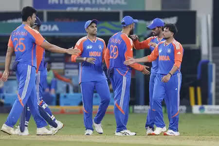 ऑपरेशन 'व्हाइट बॉल' : पाकिस्तान के खिलाफ जीत के लिए भारत को 172 रन का लक्ष्य