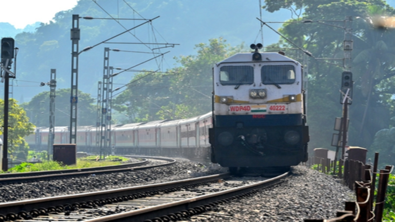 पूर्वोत्तर सीमांत रेलवे में 6777 अप्रेंटिस पदों पर 10वीं-12वीं पास युवा 19 अगस्त तक करें आवेदन