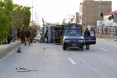 दशकों के संघर्ष और ढीले शासन का नतीजा है पाकिस्तान की अवैध हथियार संस्कृति: रिपोर्ट