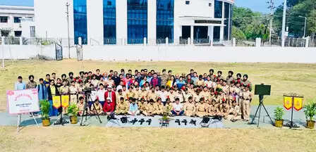 त्रिपुरा प्रौद्योगिकी संस्थान में भारतीय सेना ने हथियारों और क्षमताओं का किया प्रदर्शन