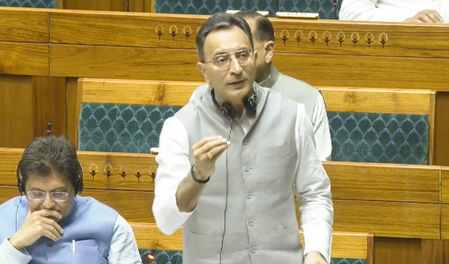 पीएलआई योजनाओं से आया 2.4 लाख करोड़ रुपए का निवेश, 14 लाख से अधिक रोजगार के अवसर पैदा हुए: केंद्र