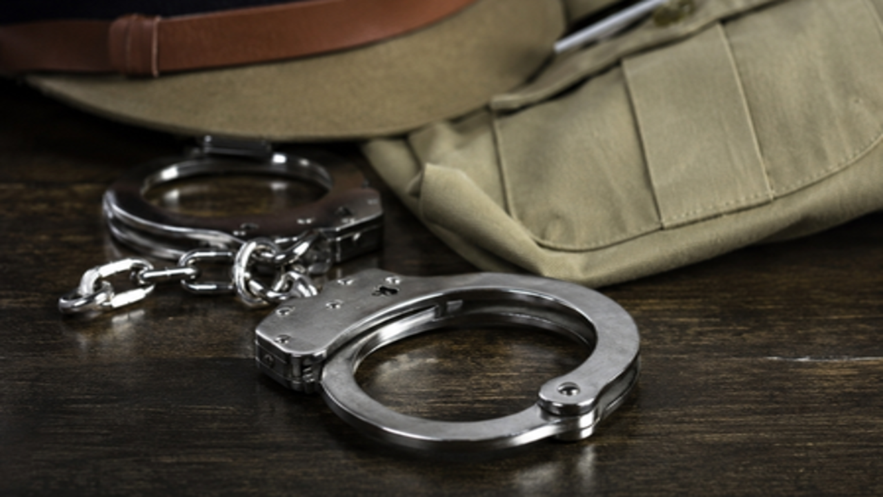मध्य प्रदेश: ड्रग्स मामले में 90 से अधिक पुलिसकर्मियों के खिलाफ एफआईआर से राजनीतिक माहौल गर्म