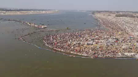 प्रशासन ने मेले में हीटर और छोटे एलपीजी सिलेंडर पर लगाई पाबंदी तो उपलों और मिट्टी के चूल्हों की बढ़ी मांग