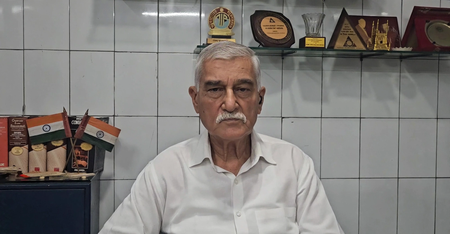 पाकिस्तान की फितरत कभी नहीं बदलेगी, अफगान शरणार्थियों को निकालना गलत : अनिल गौर