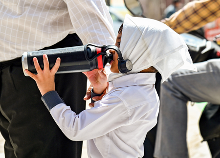 गौतमबुद्धनगर : हीट वेव के बीच बदला स्कूलों का समय, आदेश का पालन न होने से अभिभावक परेशान