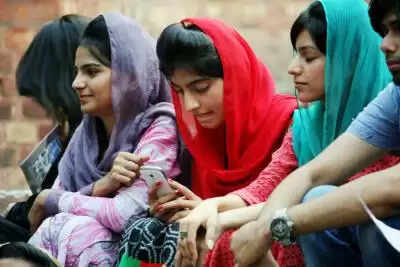 पाकिस्तान: बलूचिस्तान में मोबाइल इंटरनेट सेवाएं छठे दिन भी रहीं निलंबित