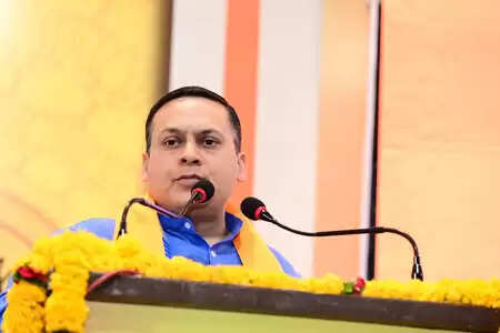 'नतीजों से पहले राहुल विदेश में, प्रियंका गांधी वाड्रा का भी पता नहीं', अमित मालवीय ने कसा तंज