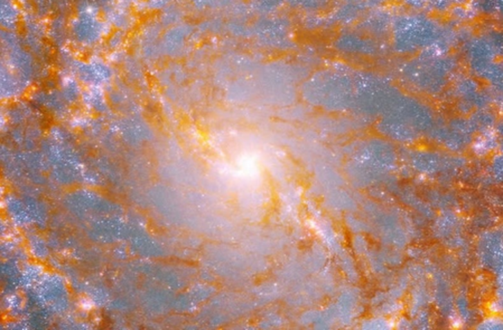 'पिनव्हील गैलेक्सी' क्या है? नासा ने दिखाई 25 मिलियन प्रकाश वर्ष दूर स्पेस की खूबसूरत झलक