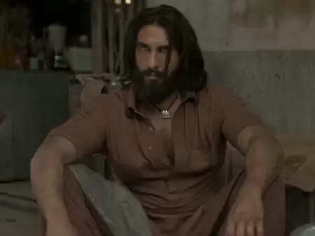 रणवीर सिंह की 'धुरंधर' का नया गाना 'ईजी-ईजी' रिलीज, दिलजीत की आवाज ने किया फैंस पर जादू