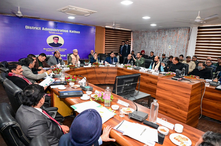 जम्मू-कश्मीर : कठुआ के सीमावर्ती इलाकों में 60 दिनों तक गैर-जरूरी आवागमन पर प्रतिबंध, डीएम ने जारी किया सख्त आदेश