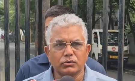 नेपाल हादसे के बाद मंत्री दिलीप घोष ने दी सलाह, 'जुलाई-अगस्त में पहाड़ों पर जाने से बचें'