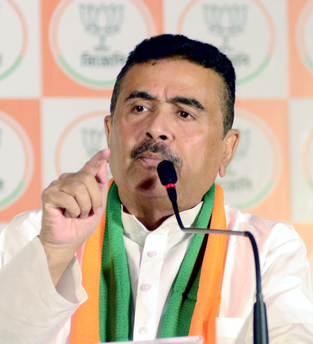 ममता बनर्जी पश्चिम बंगाल को बांटना चाहती हैं: सुवेंदु अधिकारी