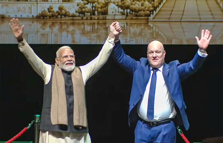 'किआ ओरा मोदी' इवेंट: पीएम लक्सन बोले,'भारतीय समुदाय का हमारी अर्थव्यवस्था में अहम योगदान'